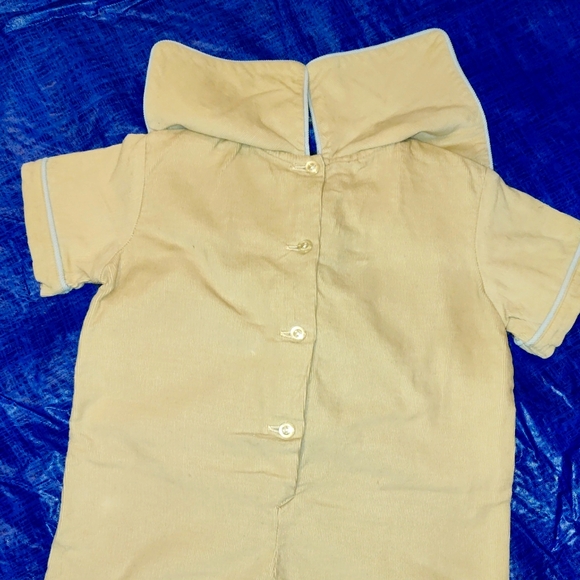 💲3 for $20💲Tan Lightweight "LWI" Monogrammed 2T Dress suit - Picture 8 of 8